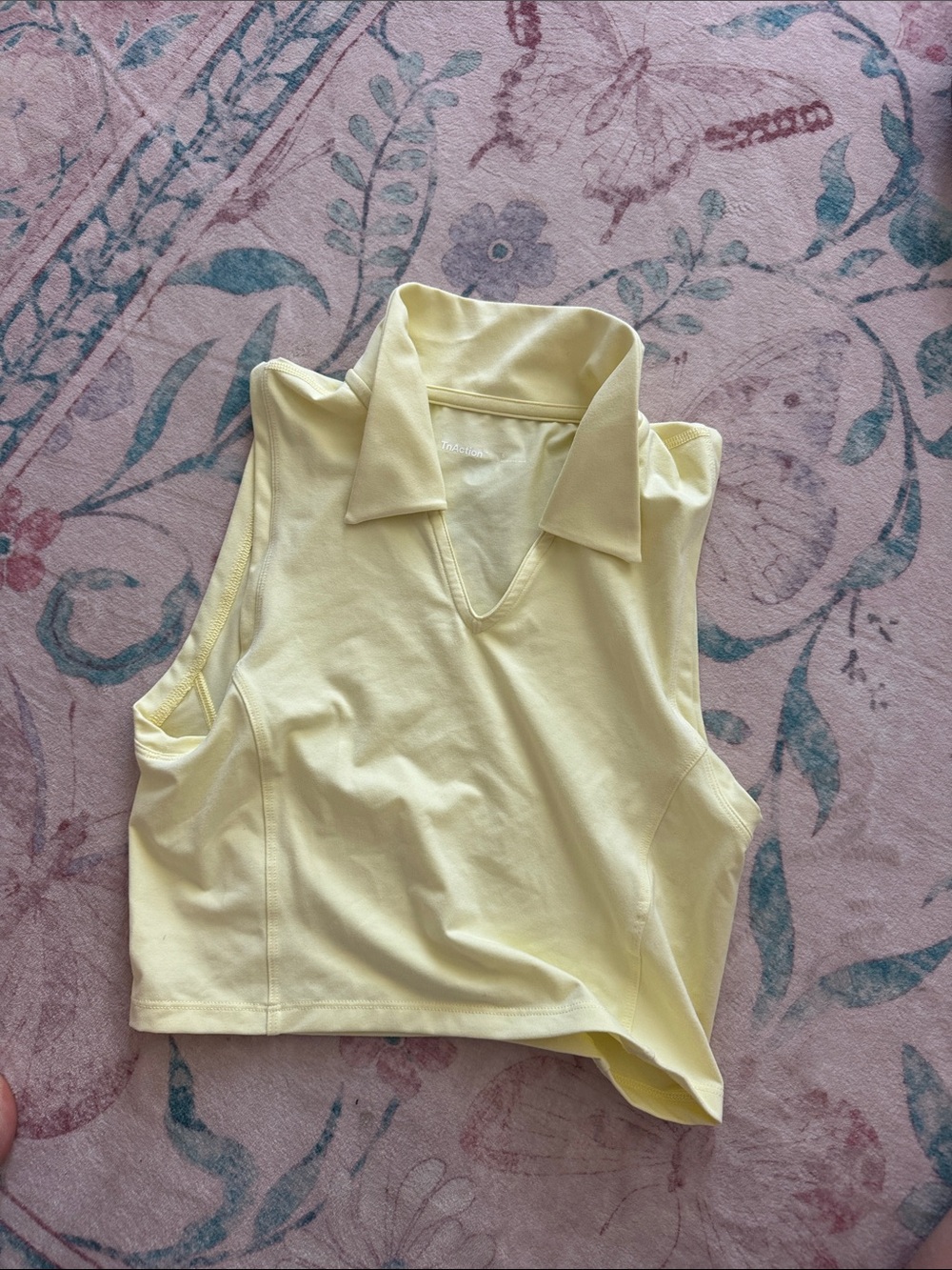 Aritzia Pale Yellow Sleeveless Collared V-Neck Crop Top